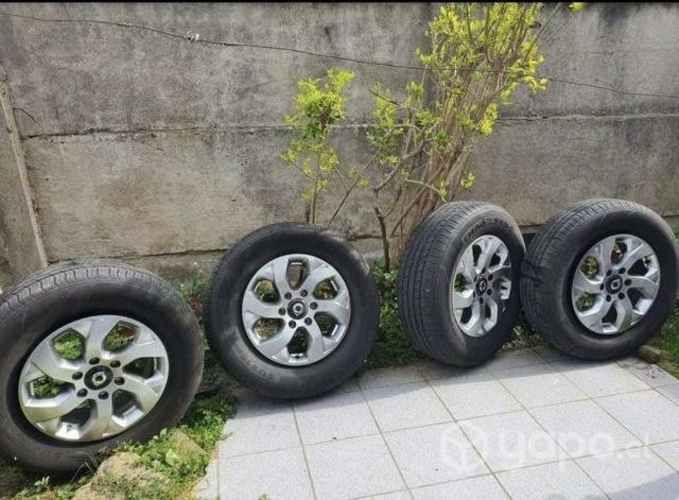 4 ruedas y neumaticos