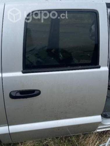 Puerta derecha trasera camioneta dodge dakota