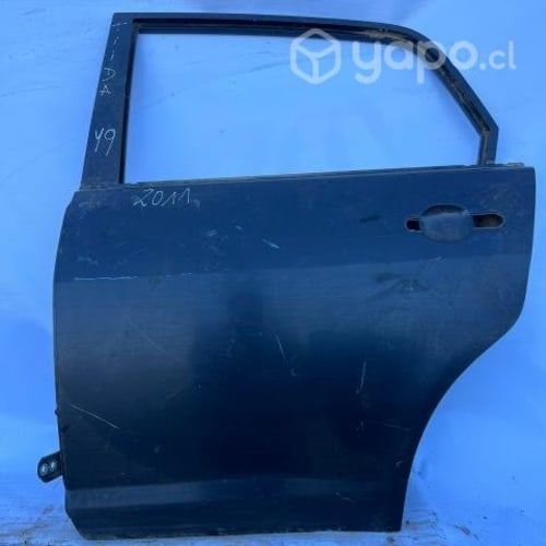 Puerta Trasera Izquierda Nissan Tiida 2011