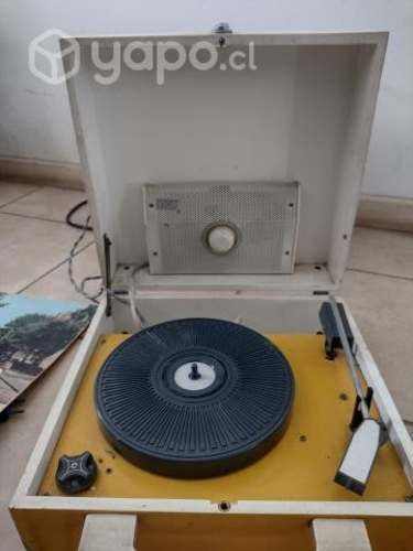 Tocadiscos amarillo