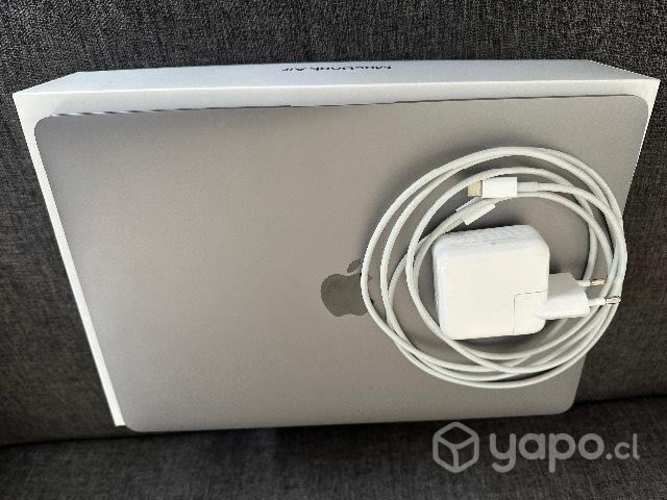 MacBook M1 256g