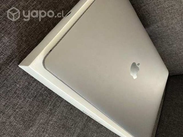 MacBook M1 256g