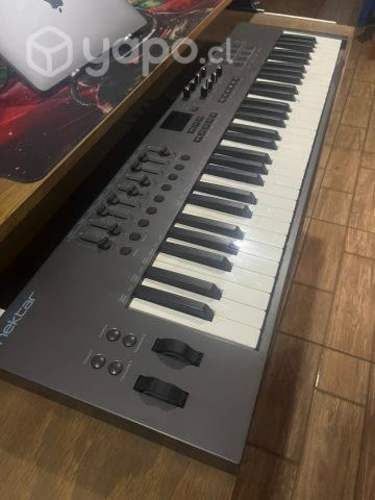 Nektar Impact LX61+ - Controlador MIDI