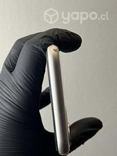 IPhone 11 Blanco, usado de primera selección