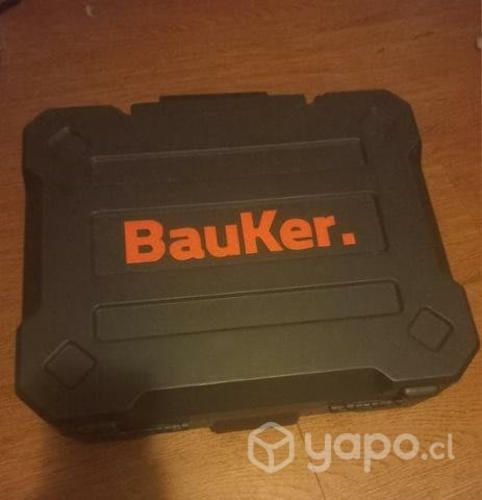 Taladro bauker