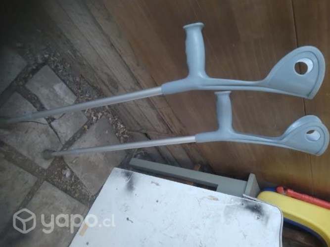 2 muletas ajustables. 15 las 2