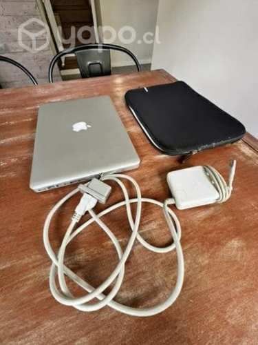 MacBook Pro + Cargador + Bolso + Microsoft Office