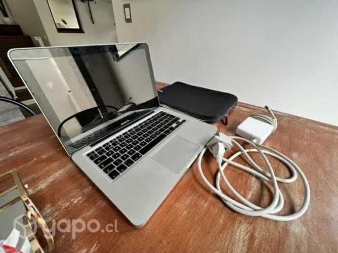 MacBook Pro + Cargador + Bolso + Microsoft Office