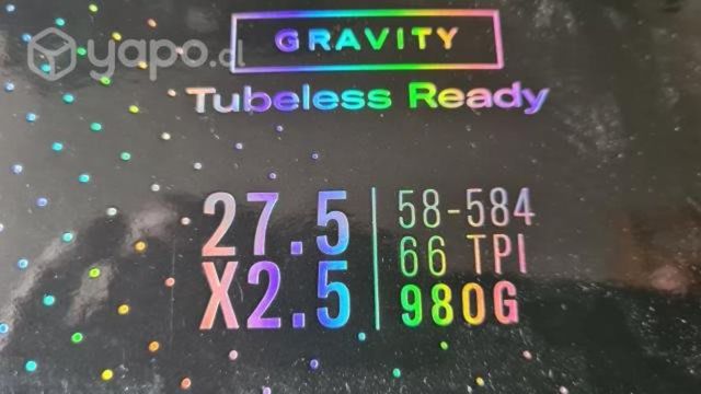 Hutchinson Griffus TanWall 2.4/2.5x27.5, Par Nuevo