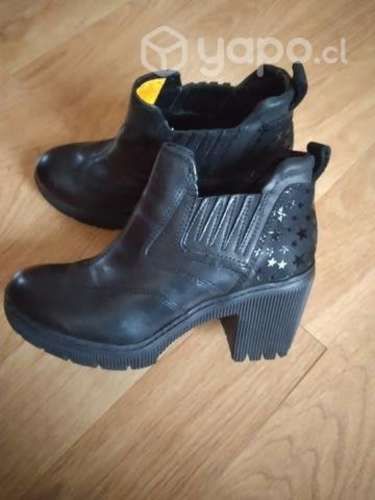 Botín caterpillar zuri