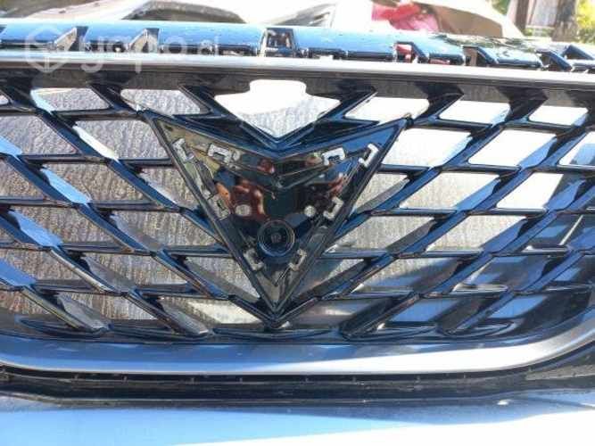 Máscara Cupra Formentor ORIGINAL mínimo detalle