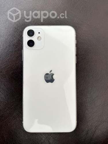 dos iphone 11 en colores blanco y negro
