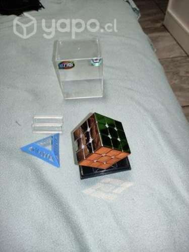 Cubo rubik con imanes. Buen giro y 2 bases