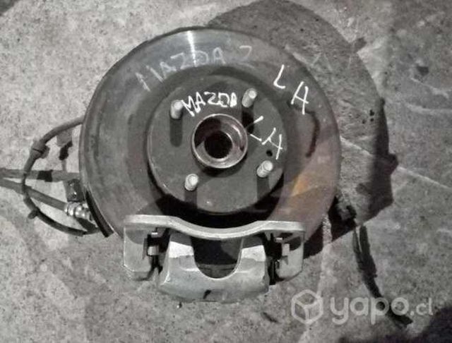 Maza izquierda mazda 2