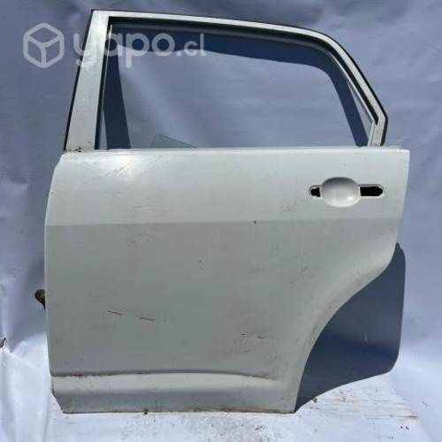 Puerta Trasera Izquierda Nissan Tiida 2011