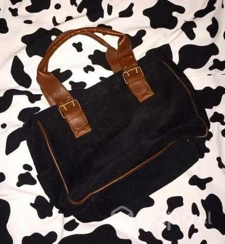 Carteras casi nuevas