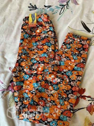 Calzas nuevas en talla estándar (S)