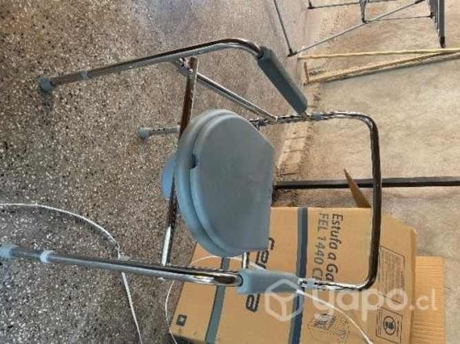 WC portatil plegable con altura regulable y ruedas