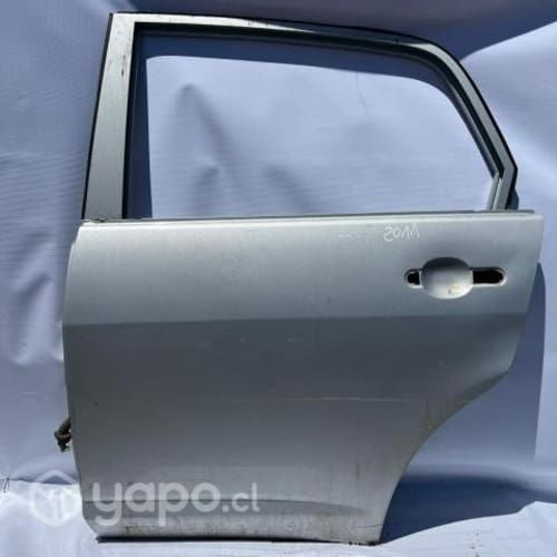 Puerta trasera derecha Nissan Tiida 2011