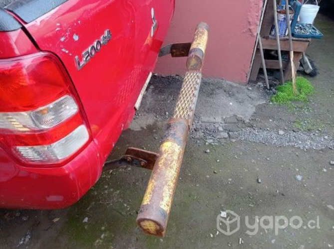 Parachoques minero L200