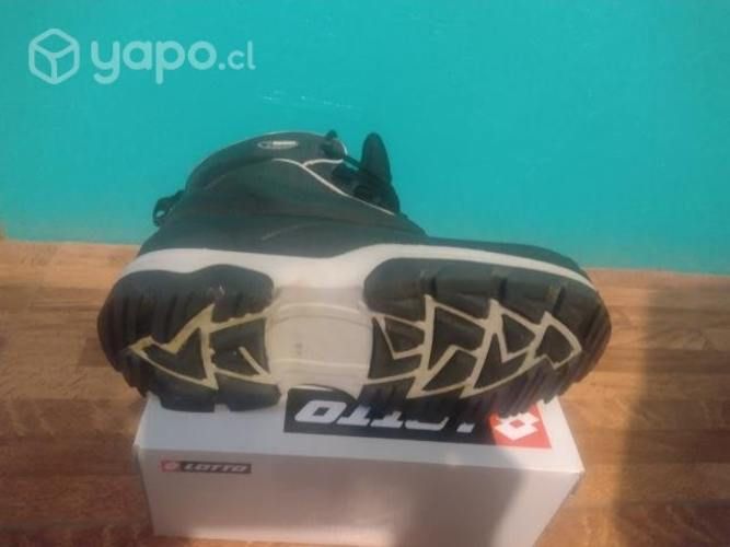 Bota absolute zero número 42