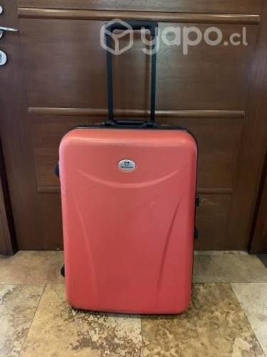 Maleta Saxoline con detalle falta una rueda. Hay 2