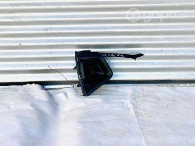 Moldura bisel neblinero ford fiesta original