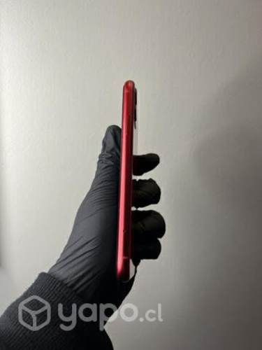 IPhone 11 Red Product, seminuevo sin caja