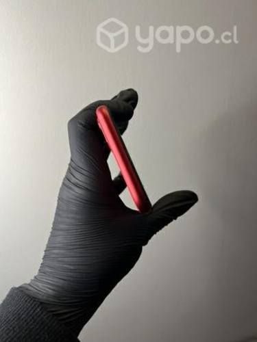 IPhone 11 Red Product, seminuevo sin caja