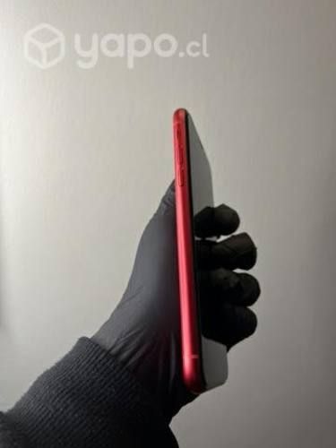 IPhone 11 Red Product, seminuevo sin caja