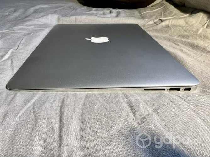 MacBook Air 2017 impecable (1TB Intel i5 8GB RAM)