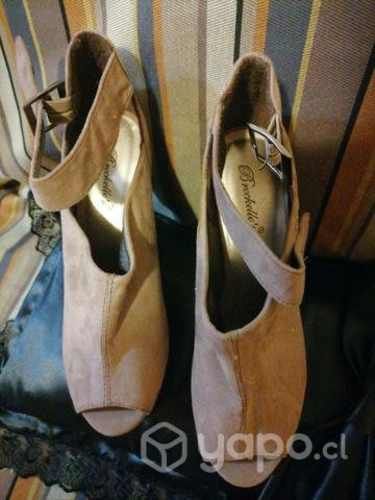 Hermosos ZAPATOS, 13 cm De taco ATRÁS, EXCELENTE