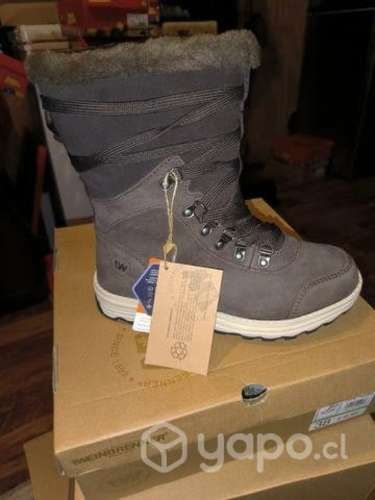 Botas de marca achiporrada número disponible 36 38