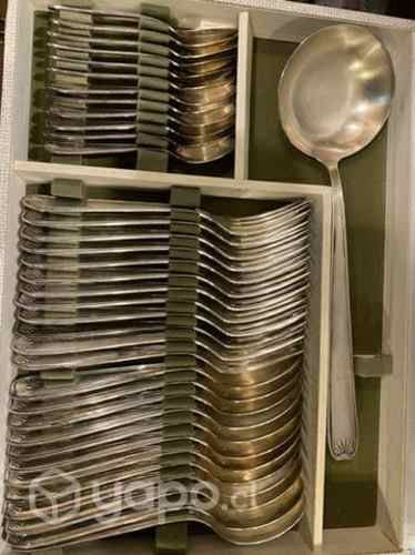 Cuchillerías y posa cubiertos Christofle Providenc