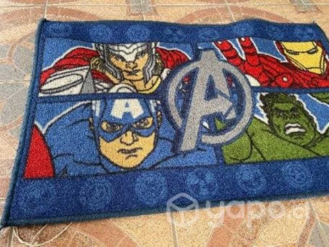 Alfombra, bajada de cama Superheroes usada