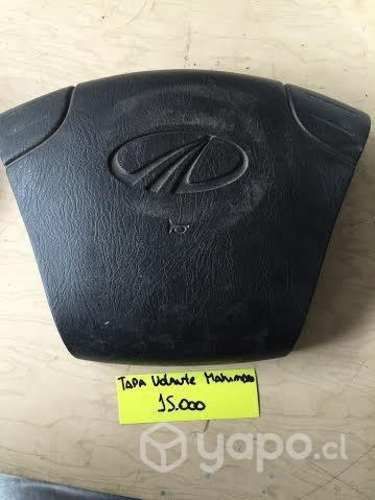 Tapa volante Mahindra