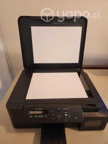 Impresora Multifuncional Brother Dcpt520w