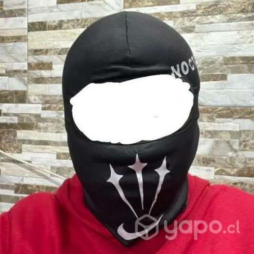 Pasamontañas Nike x Nocta