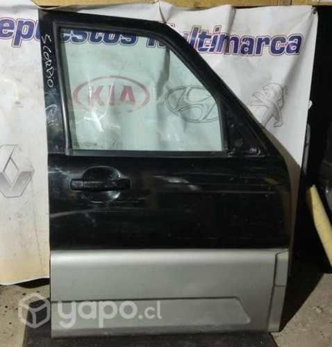Puerta delantera derecha Mahindra Scorpio sintapiz
