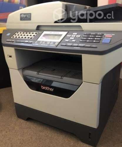 Impresora marca Brother modelo MFC-8890DW