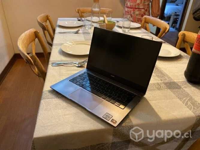 Huawei Matebook D14 core i5 /8 GB /512GB ssd 14fhd