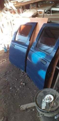 Puertas traseras Nissan Terrano doble cabina