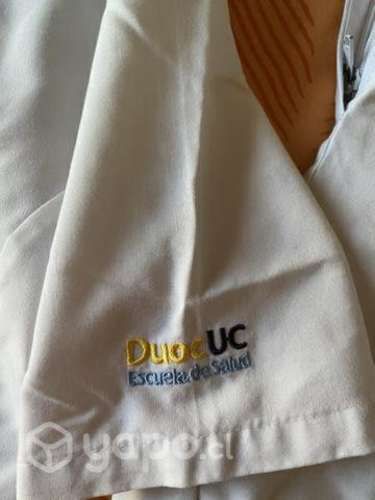 Traje clínico DuocUC