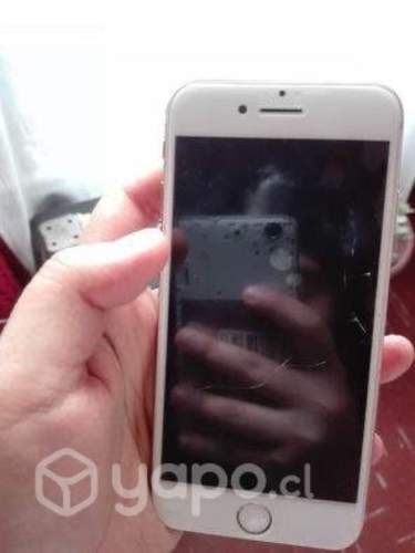IPhone 8 con pantalla trizada