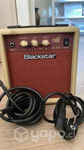 Guitarra casi nueva y amplificador + cable