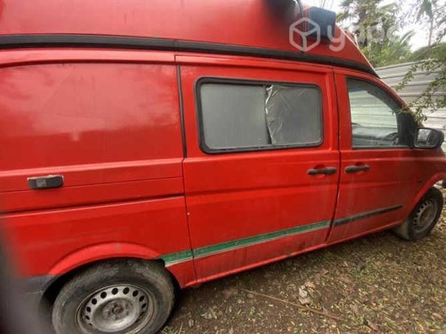 Puerta corredera mercedes benz vito desarme