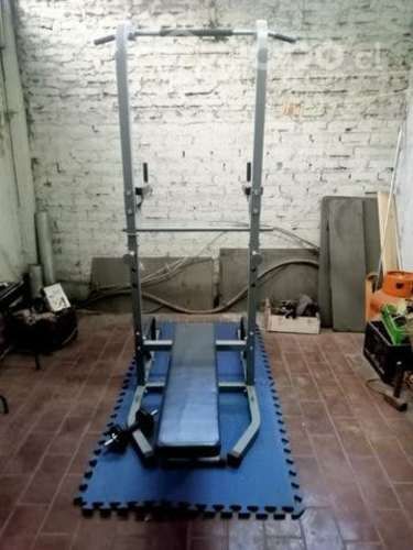 Máquina multiuso de ejercicios