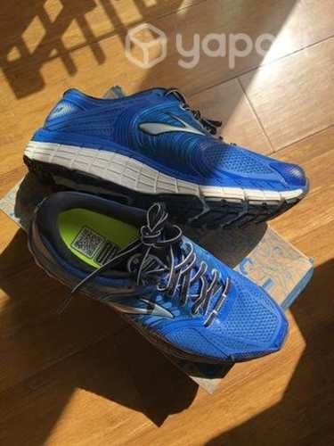 Zapatilla running brooks nuevas
