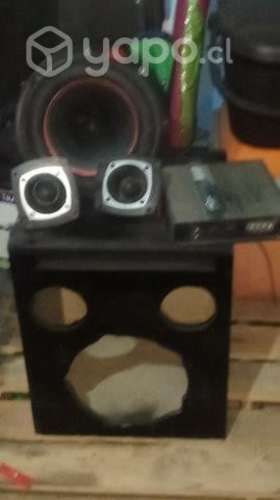 Amplificador y bajo de sonido
