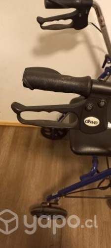 Andador con ruedas tipo burrito